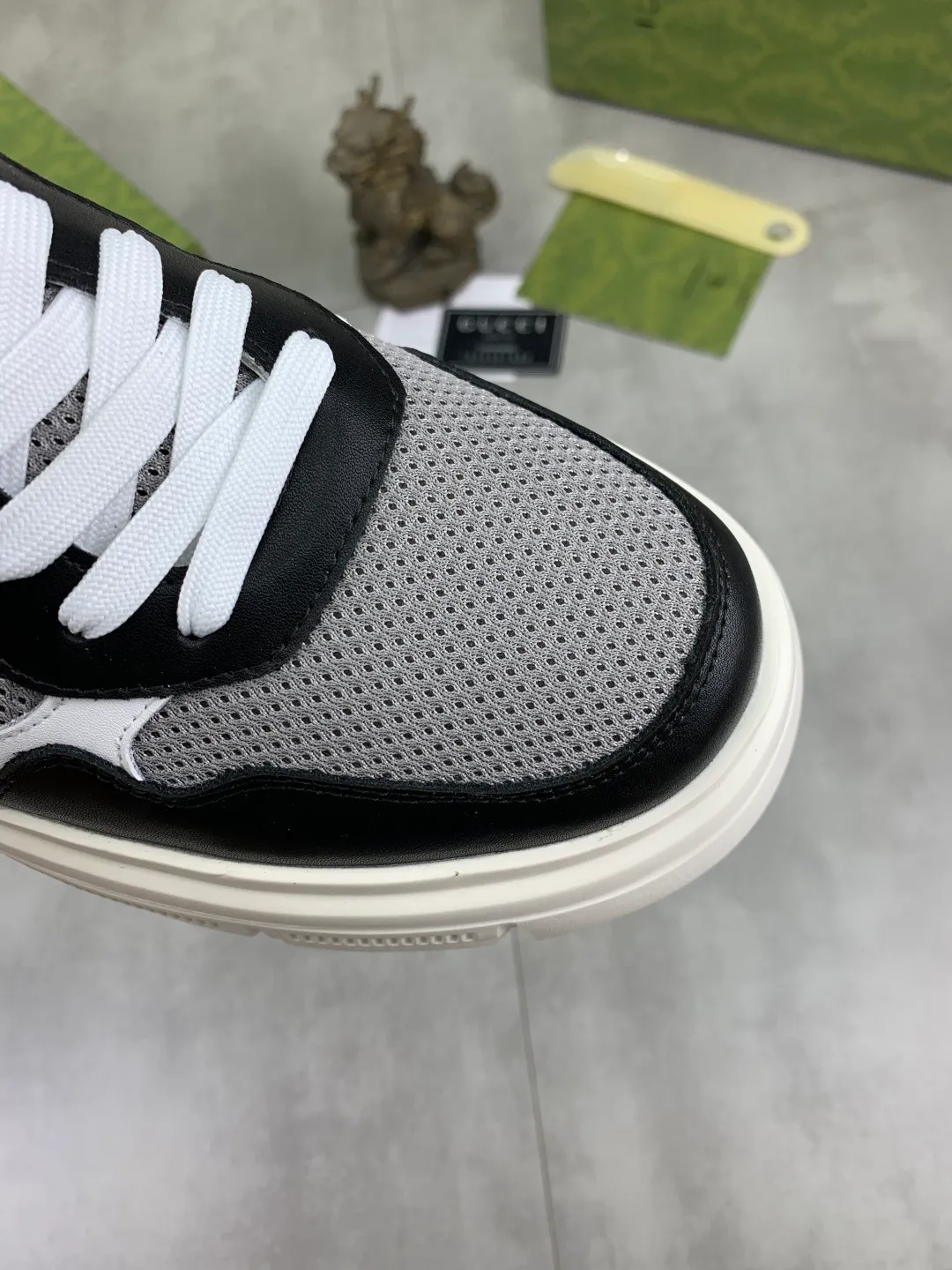Men's shoes 💰P400💰[New style]🆘 The latest model from Gucci GUCCI official website🎁Classic casual and fashionable men's shoes👟Best model💥The style is simple and elegant, exclusive for trendy men. Unique official website latest brand elements👑Gucci original decoration, fashionable and generous, original soft calfskin fabric➕Comfortable soft first-layer pigskin lining ✅The official website specifies wear-resistant casual outsole, the classic model is photographed in real life🎬Color: 2️⃣colors available😍Number of codes: 38-44